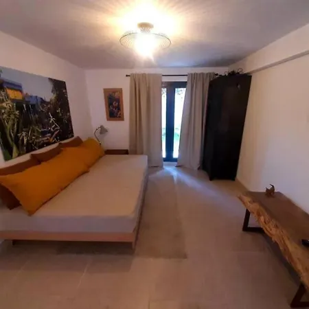 Maison Moderne A Centre A Pied * Uzes