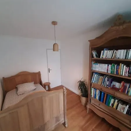 Maison Moderne A Centre A Pied