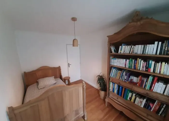 Maison Moderne A Centre A Pied